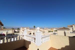 6BR Family Villa with Pool in Gran Alacant
