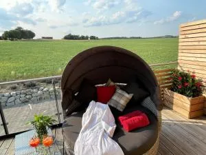 Chalet-Ferienwohnung Giebeltraum, 115 qm, Wellness/Fitness/Sauna – Bergrödelhof - Oelsnitz/Vogtland