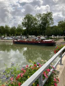 Bateaux-hotels Gisele Peniche 1930 : photos des chambres