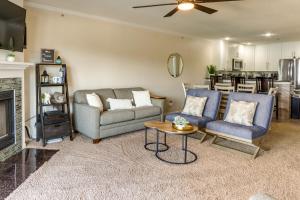 Lake Views and Pool Access Condo in Osage Beach!