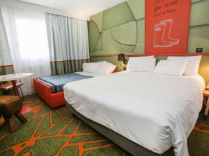 Hotels Hotel Ibis styles Lisieux ex Mercure : photos des chambres