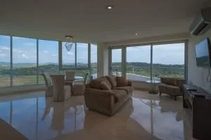 17J Beautiful Jungle Views in Beachfront Resort - Arraiján