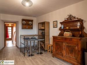 Maisons de vacances Gite Gabriac, 5 pieces, 10 personnes - FR-1-601-421 : photos des chambres