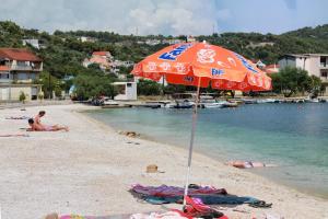 Family friendly apartments with a swimming pool Poljica, Trogir - 21592