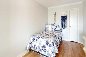 Pelican Cove SBC 105