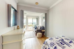 Pelican Cove SBC 105