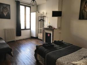 B&B / Chambres d'hotes Chez Franck et Sandra , plein centre ville, 1 er etage : photos des chambres