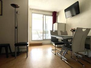 Appartement 2 pièces avec parking, WIFI, et climatisation - FR-1-748-14