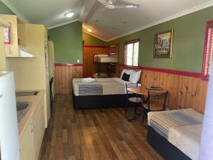 Aussie Outback Oasis Holiday Park