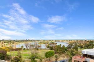 Lovely 1 Bed Apt+One Free Parking (TF30523)