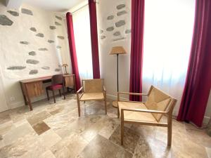 B&B / Chambres d'hotes Domaine de Lanis - Maison d'hotes pour une parenthese hors du temps : Chambre Lit King-Size avec Douche Accessible en Fauteuil Roulant - Adaptée aux Personnes à Mobilité Réduite