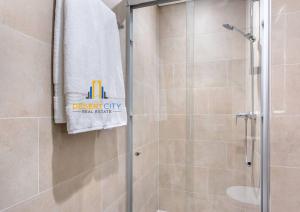 Fully Furnished 1 Bed in Sobha Creek Vista hosted by Desert City Stays