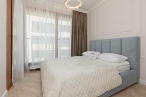 Lux Apartment Niemcewicza with AC & Balcony Warsaw Ochota by Renters