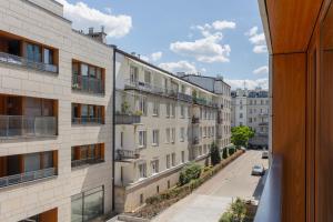 Lux Apartment Niemcewicza with AC & Balcony Warsaw Ochota by Renters