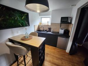 Appartements Caen, Tu m'aimes - Suite Romantique : photos des chambres