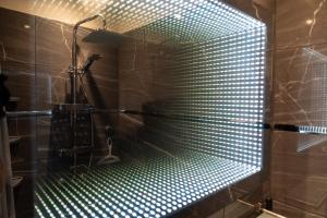 Apartament Ale Antresola! - 4 osobowy przy ratuszu z parkingiem - Space Apart