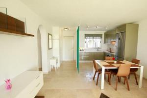 Miraflores Sea View Apartment with Garden