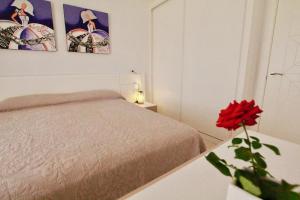 Miraflores Sea View Apartment with Garden