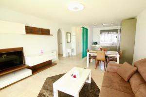 Miraflores Sea View Apartment with Garden