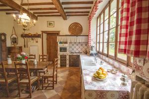 Maisons d'hotes Maison de Maitre avec Grand Parc arbore clos de murs : photos des chambres