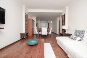 204 Lighthouse Mall Umhlanga Rocks