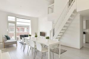 Kotimaailma - Kaunis saunallinen kattohuoneisto 10lle, Espoon keskustassa