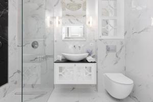 Elegant Apartments with Balcony & Parking Warsaw by Noclegi Renters
