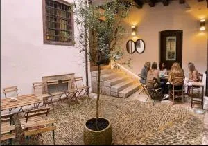 Quartier Leon Hostel Barrio Húmedo - Bercianos del Real Camino