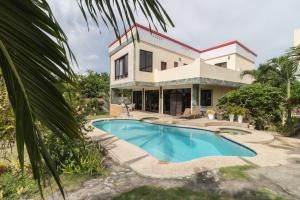 Luxury Villa a unique Paradise directly on the Sea