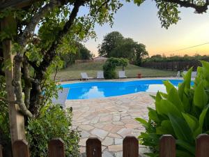 Maisons de vacances Beautifully renovated Farmhouse with private pool : photos des chambres