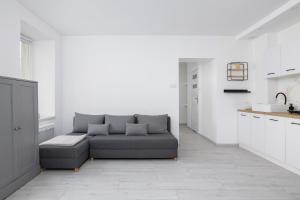 Bright Studio Chorzów for 4 Guests 1,6 km to Silesian Stadium by Renters