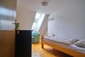 Samostan Mekinje - 卡姆尼克