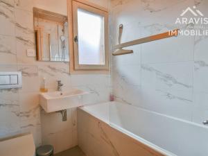 Chalets Chalet spacieux avec balcon sud, 8 pers, 4 ch, proche pistes et commerces, equipements modernes ! - FR-1-391-158 : photos des chambres