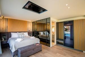 Daedalus Luxury Home - Seaview & Heated Pool