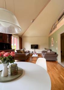 Exklusives Ferienhaus Conradshöh mit Sauna und Terrasse