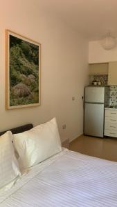 Radhima Seaside Apartment with Free Parking