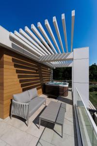 Gold Wave Apartments