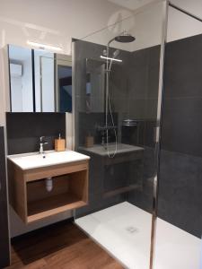 B&B / Chambres d'hotes CHAMBRE D HOTES AU COEUR DE MEURSAULT : photos des chambres