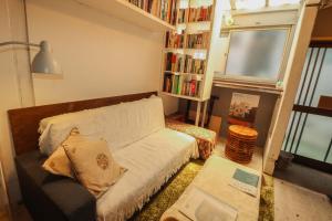 KAB Library and Residency 想像力の羽をもつ古民家長屋