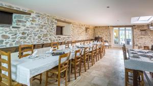 B&B / Chambres d'hotes La Ferme des 3 Suissesses : Maison de Vacances