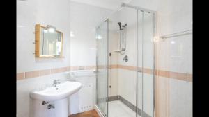 Quaint Residence I Mirti Bianchi 1 Bedroom sleeps 4 Bilo 4