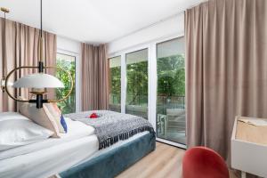 Stylish Apartment Wyspa Solna by Renters Prestige