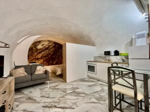Cave House Apartment