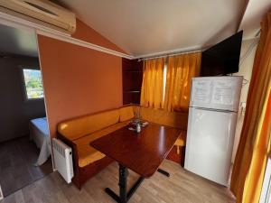 Chalets mobil home 4pers avec acces piscine : photos des chambres