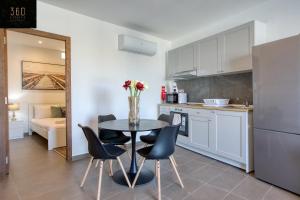 Gziras Seashore Stayaway close to Manuel Island