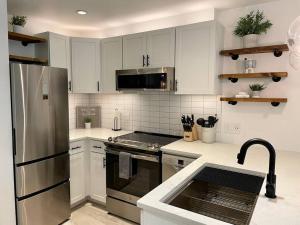 Luxury Downtown Telluride - Creekside Condo - Walk to Chair 7!