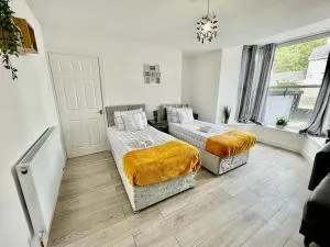 Cosy 1-Bedroom Apartment Briton Ferry, Neath Port Talbot - Aberdulais
