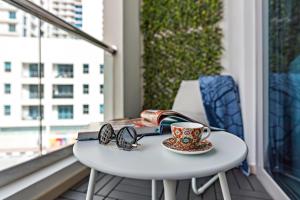 Unique Dubai Marina Studio, near Jumeirah Beach, Mall and Metro