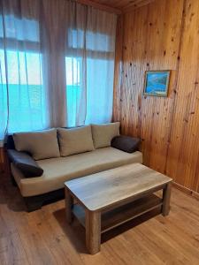 Комплекс Джулай Морнинг