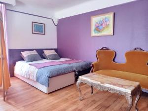 B&B / Chambres d'hotes Maison Violette Vallee de la Creuse : photos des chambres